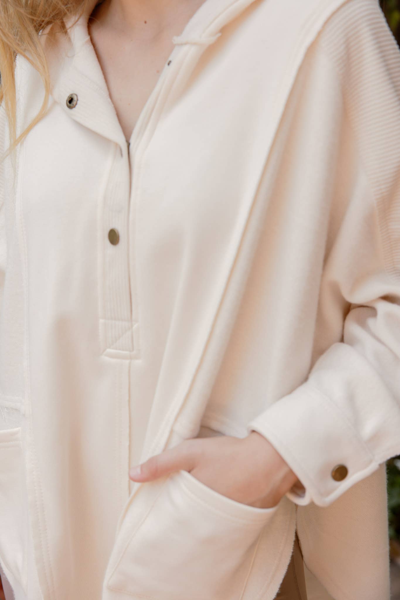 ADDIE EXPOSED SEAM HOODED TOP