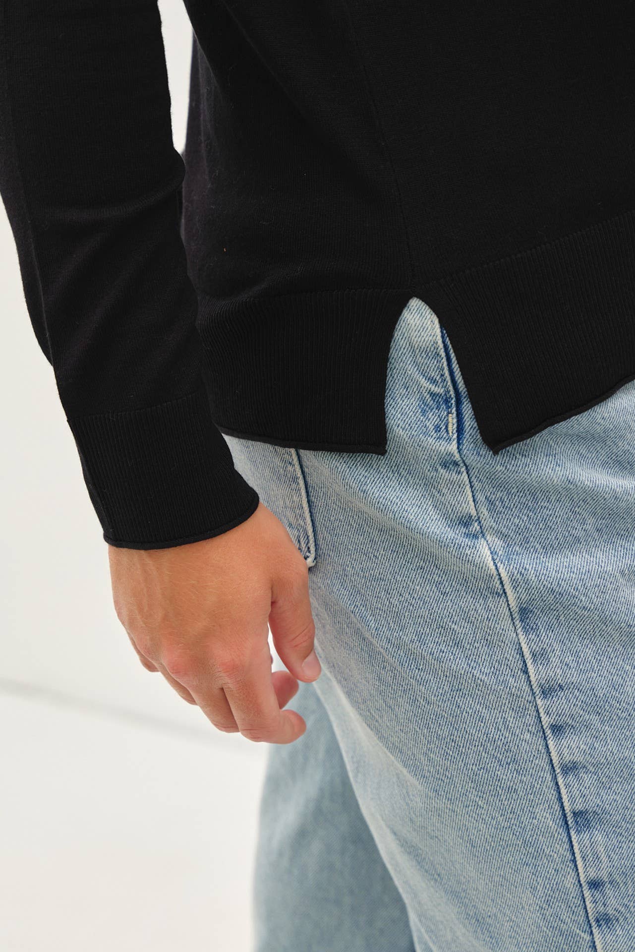 PLUS- CAMILLE RAGLAN SWEATER