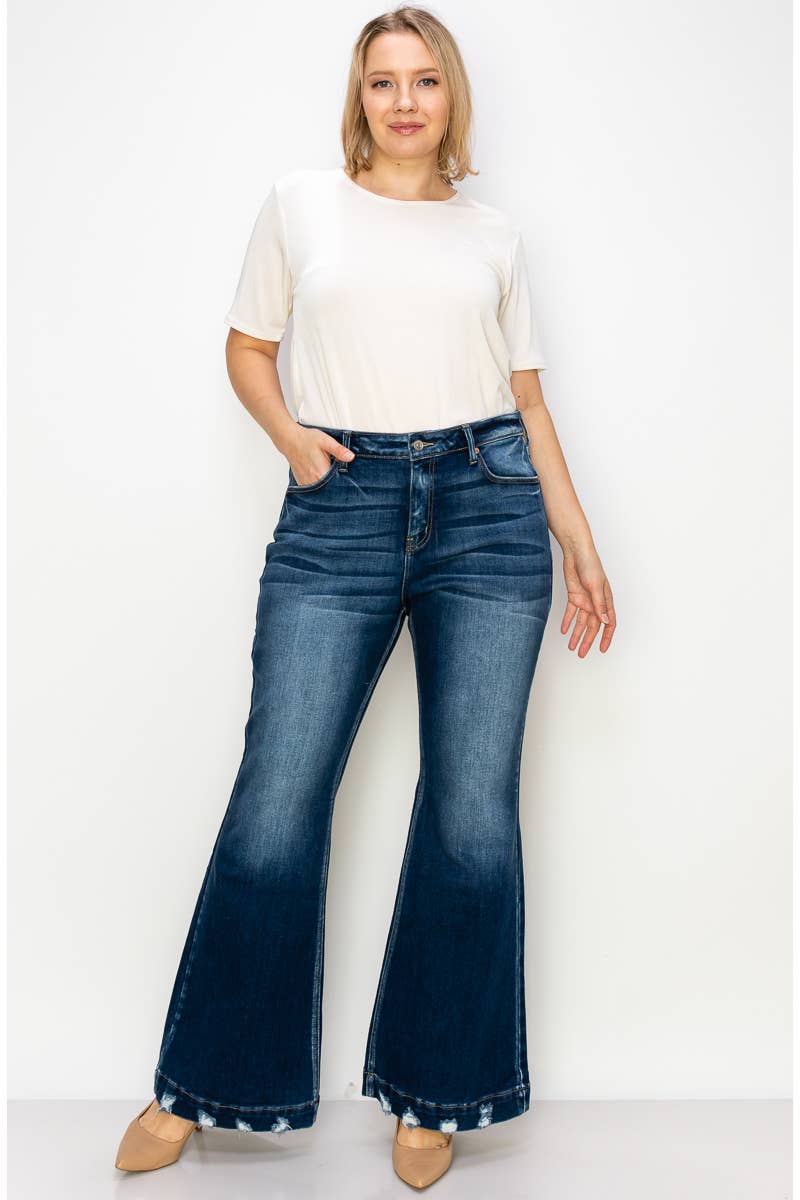 PLUS SIZE MID RISE WIDE HEM JEAN