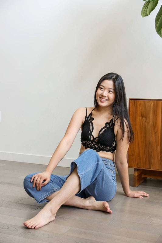 LACE CROCHET BRALETTE