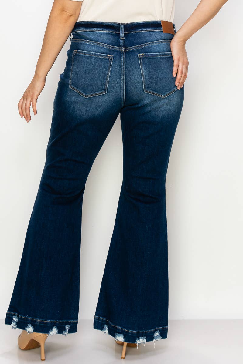 PLUS SIZE MID RISE WIDE HEM JEAN