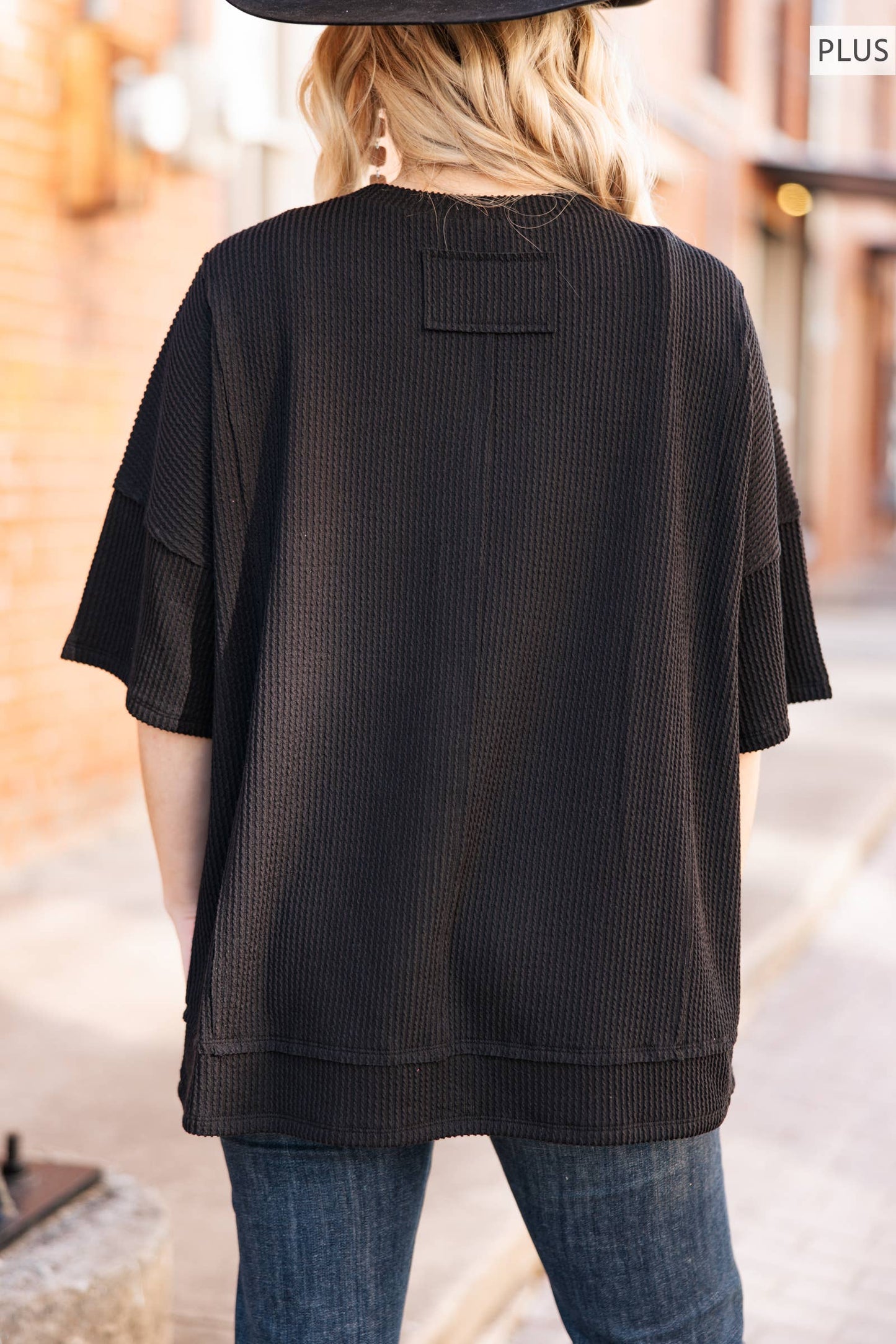 PLUS SIZE Half Sleeve Relaxed Top