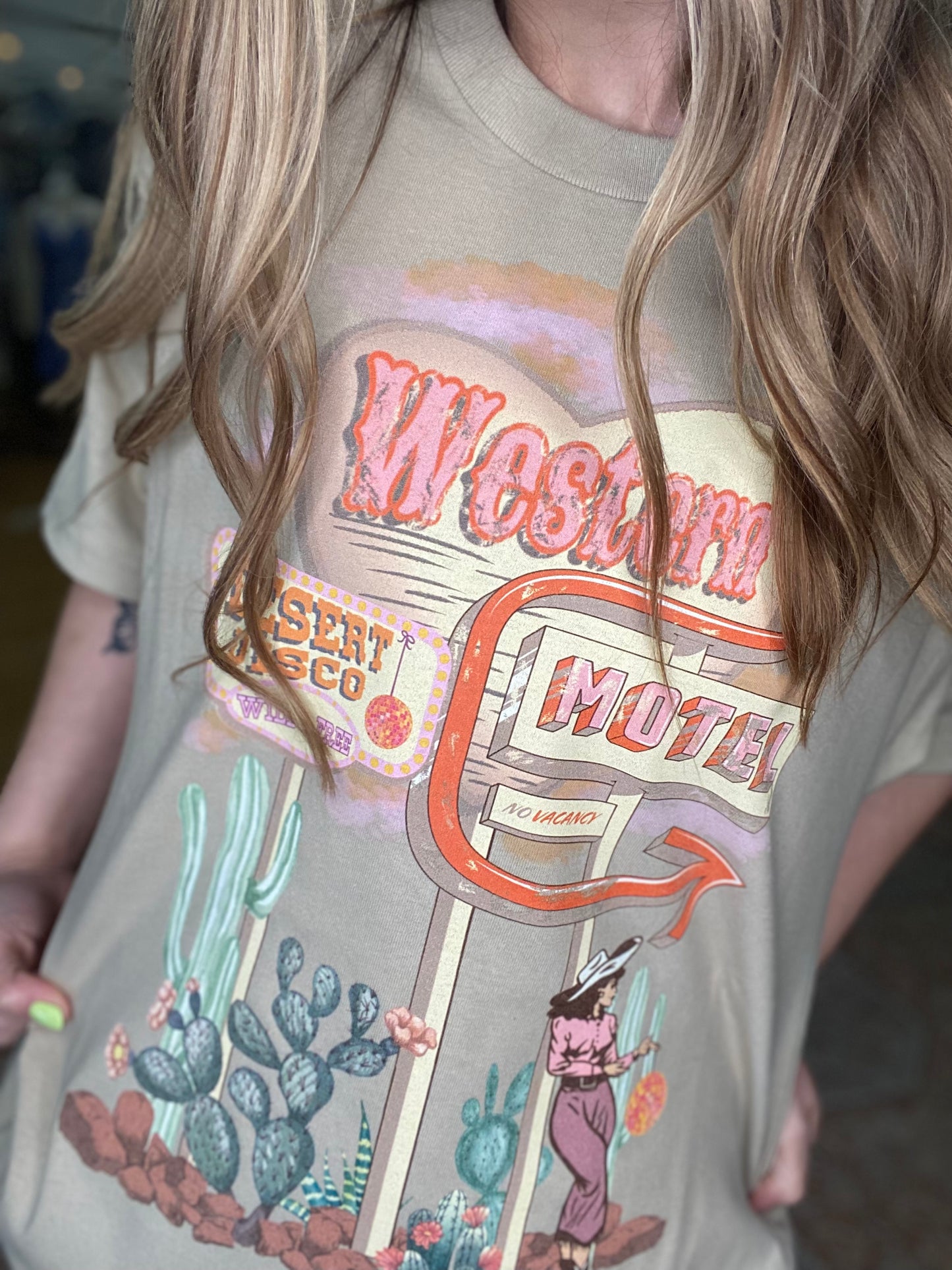 WESTERN MOTEL GRAPHIC-T
