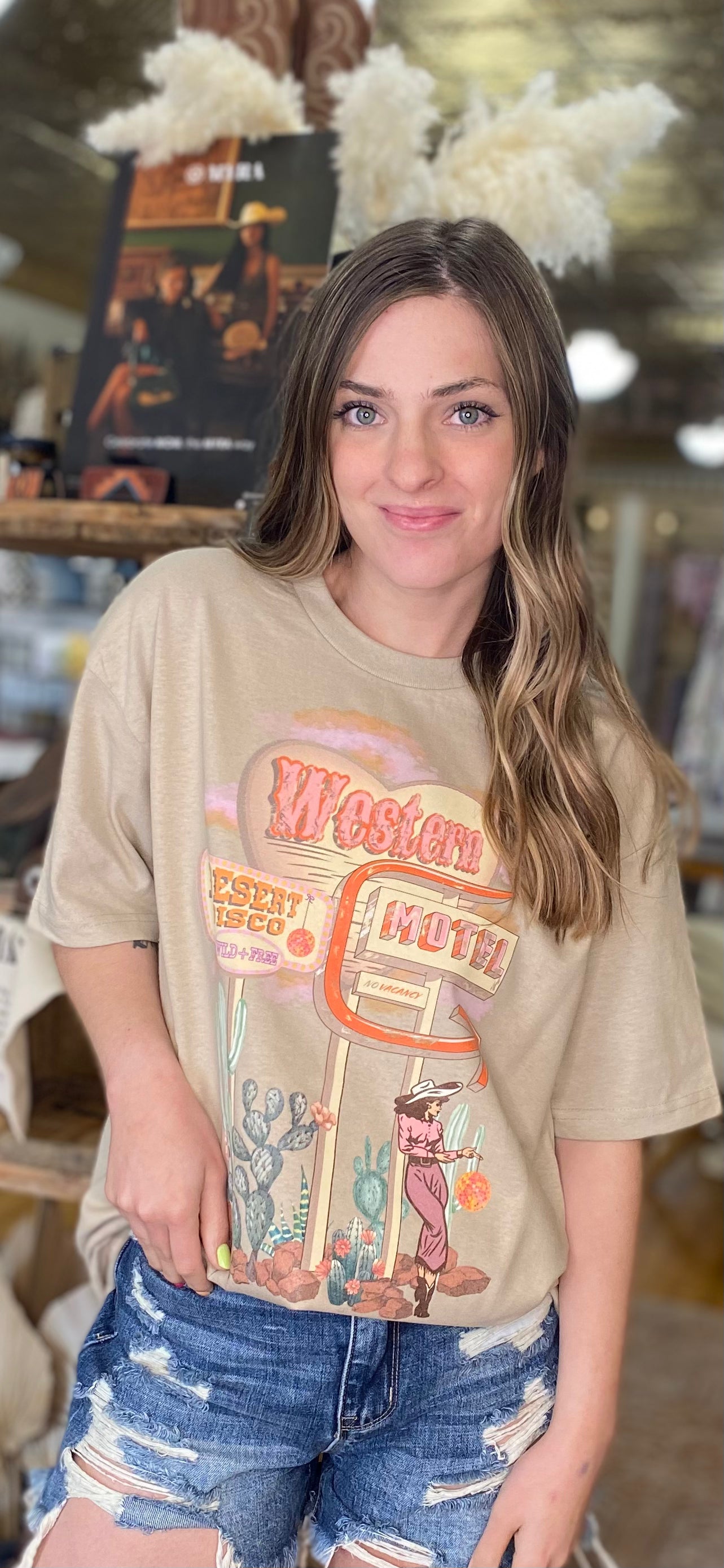 WESTERN MOTEL GRAPHIC-T