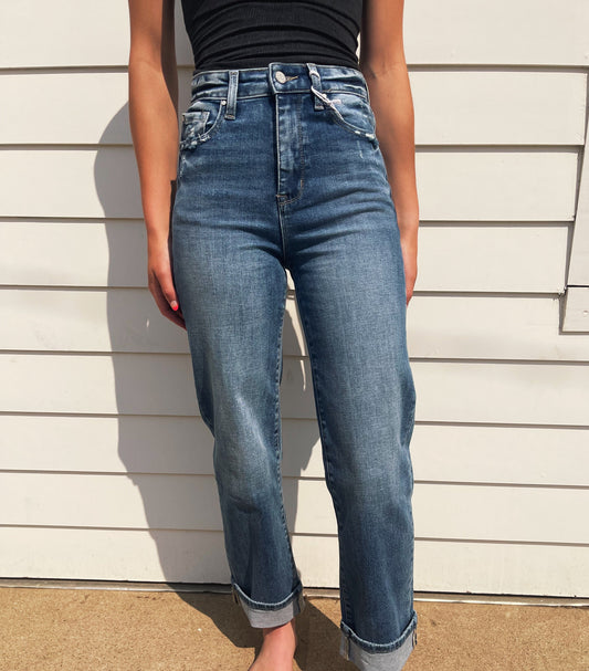 HIGH RISE STRETCH STRAIGHT W/ CUFFED HEM