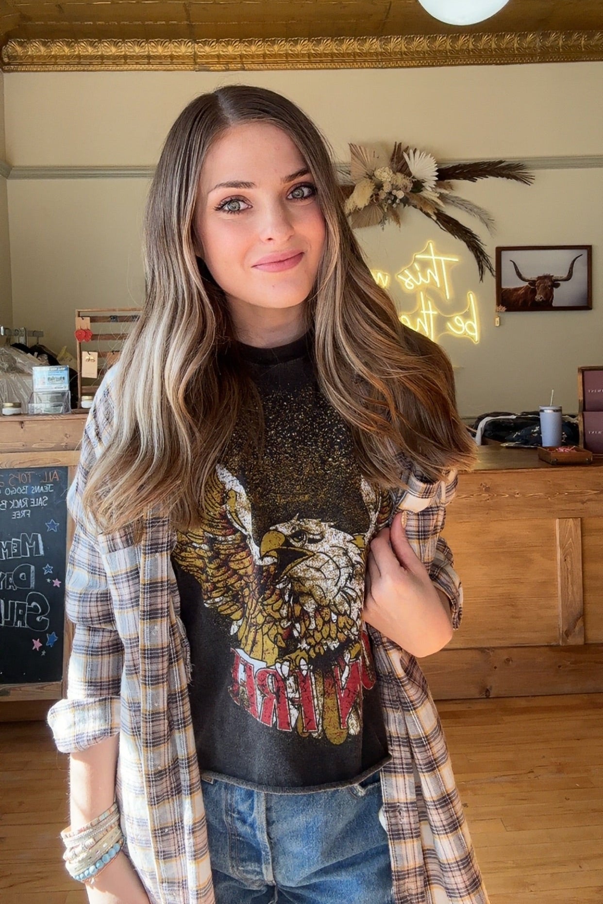 BORN FREE CROPPED TEE