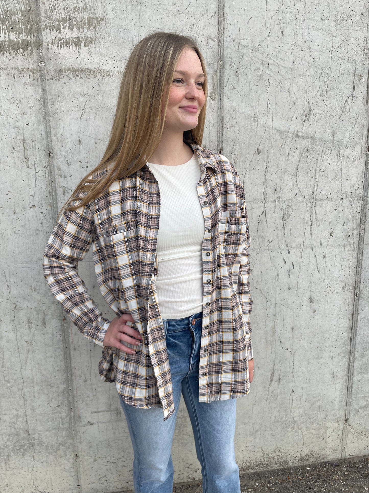 LEX OVERSIZE PLAID BUTTON SHIRT