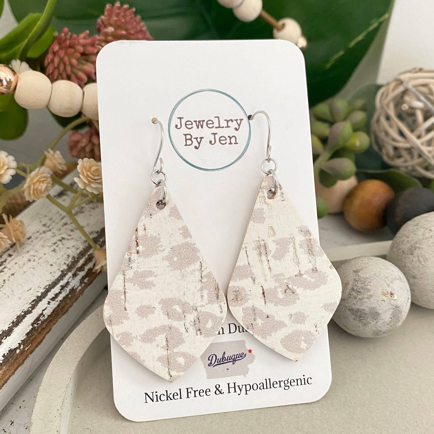 Elegant Teardrop: Cream Cheetah CORK