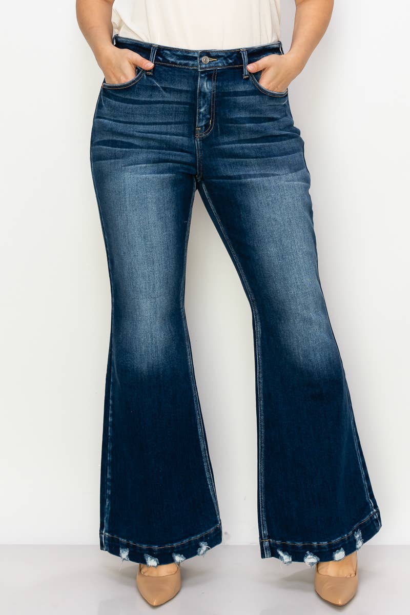 PLUS SIZE MID RISE WIDE HEM JEAN