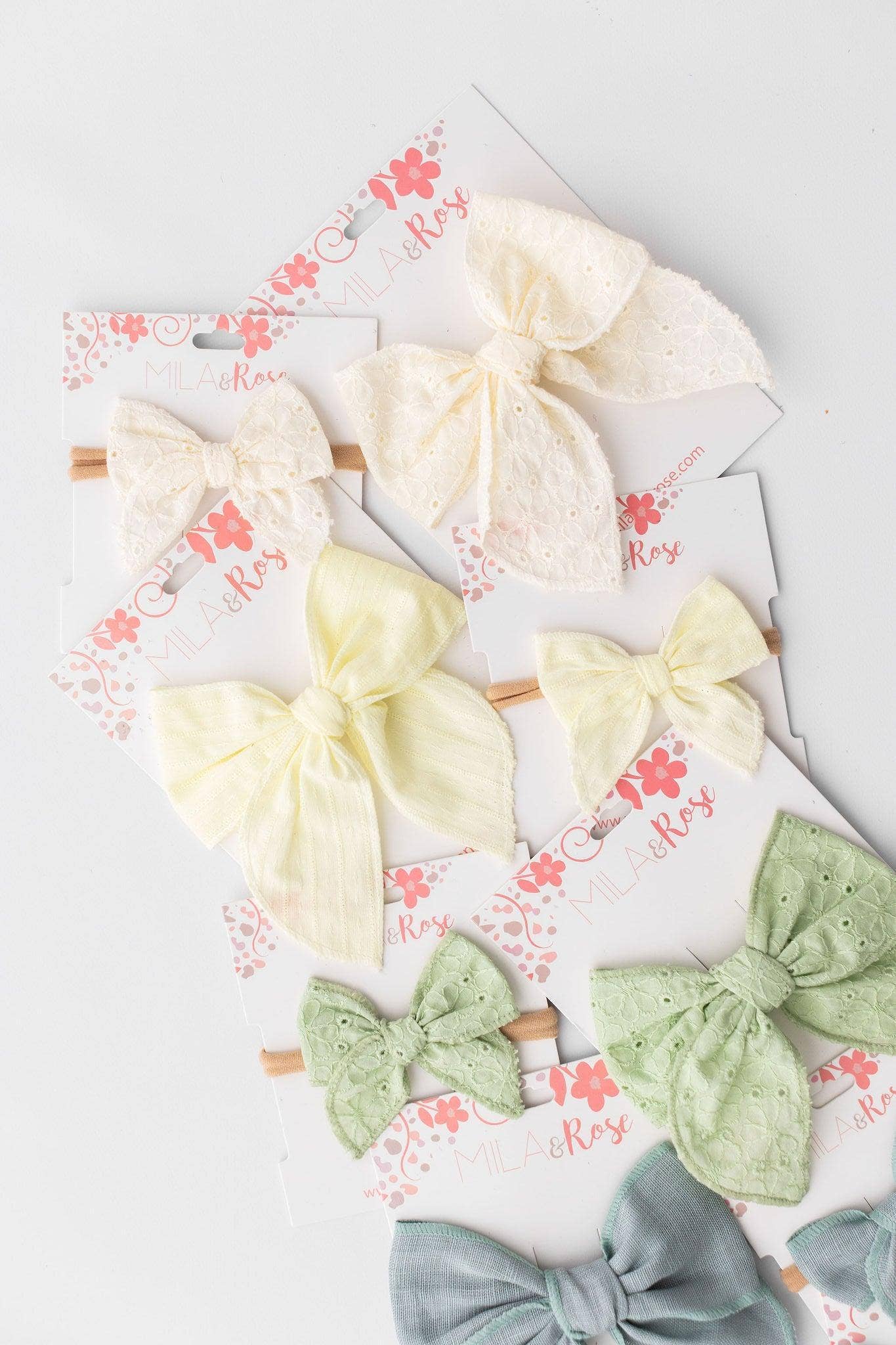 Classic Hair Bow - Cream Eyelet