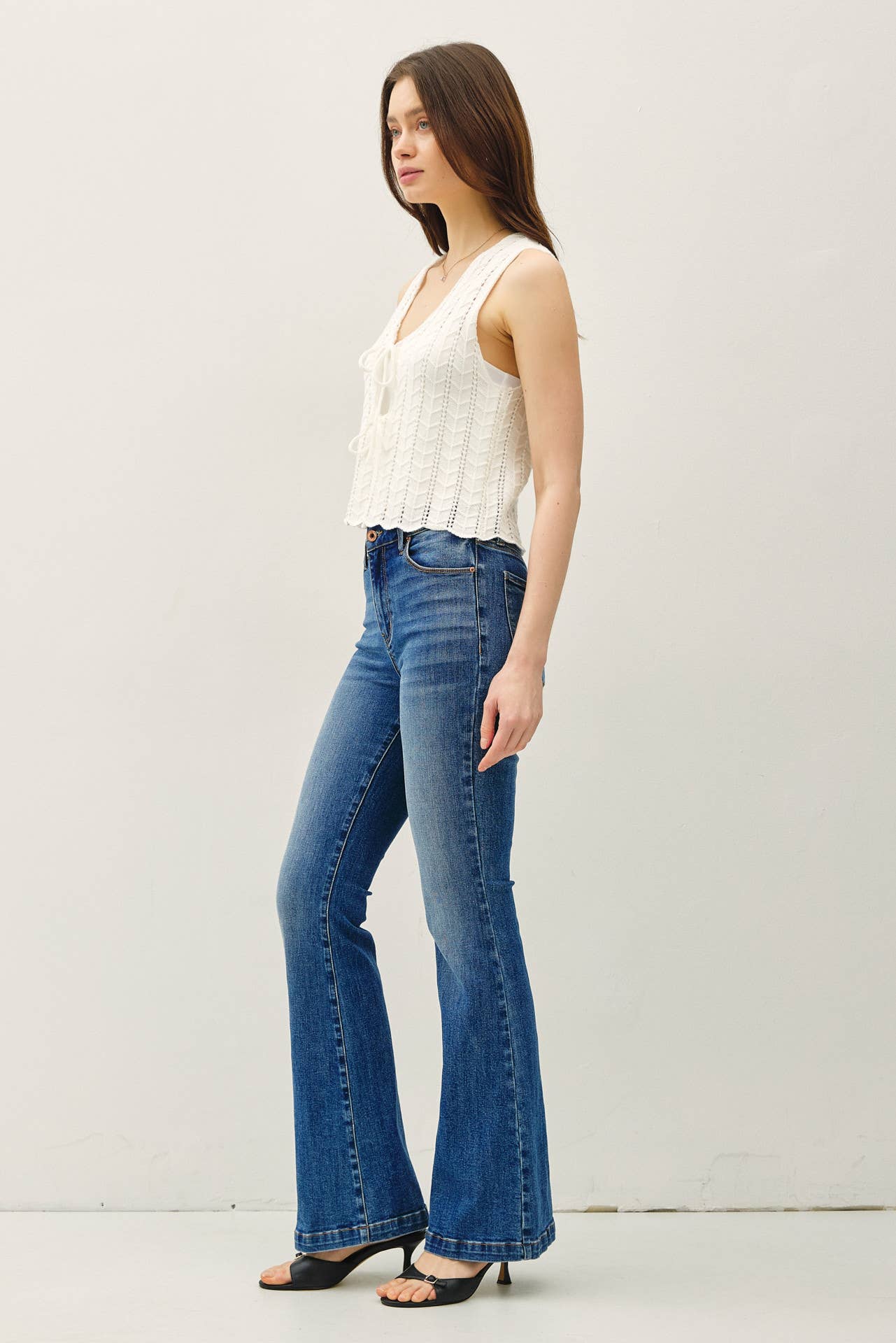 WAVY KNIT TIE FASTENING VEST
