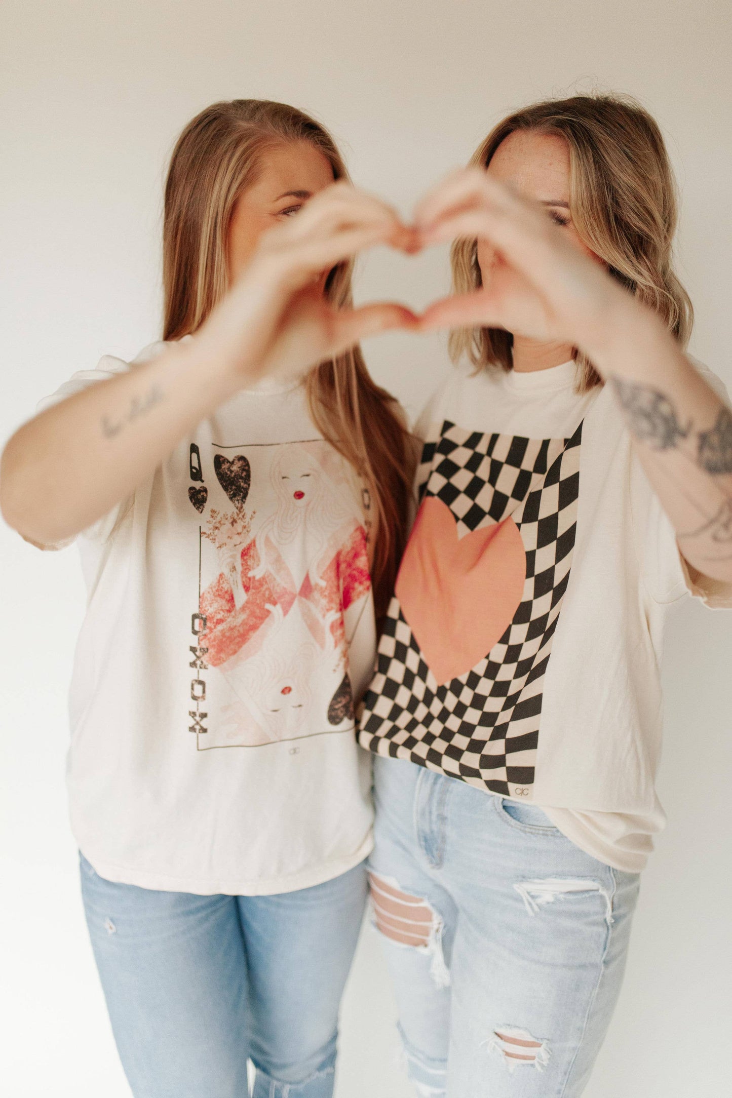 CHECKERED HEART GRAPHIC TEE