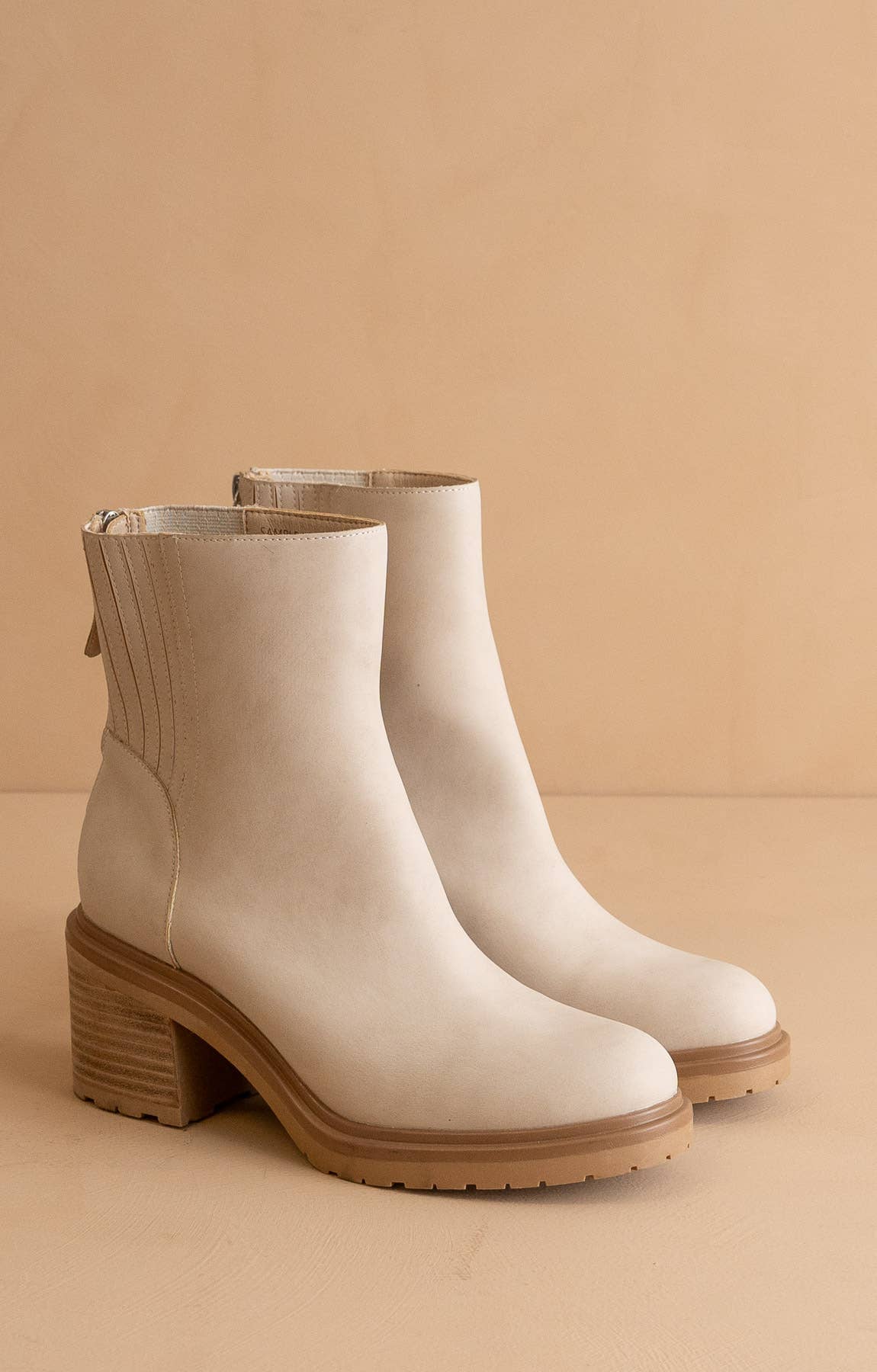 The Megan | Light Grey Lug Chelsea Boot