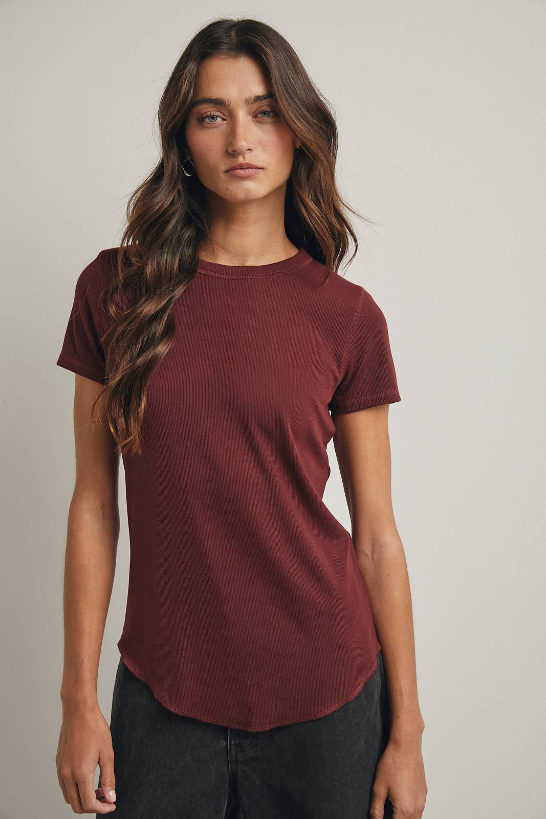 RIBBED KNIT BASIC T-SHIRT BURGUNDY