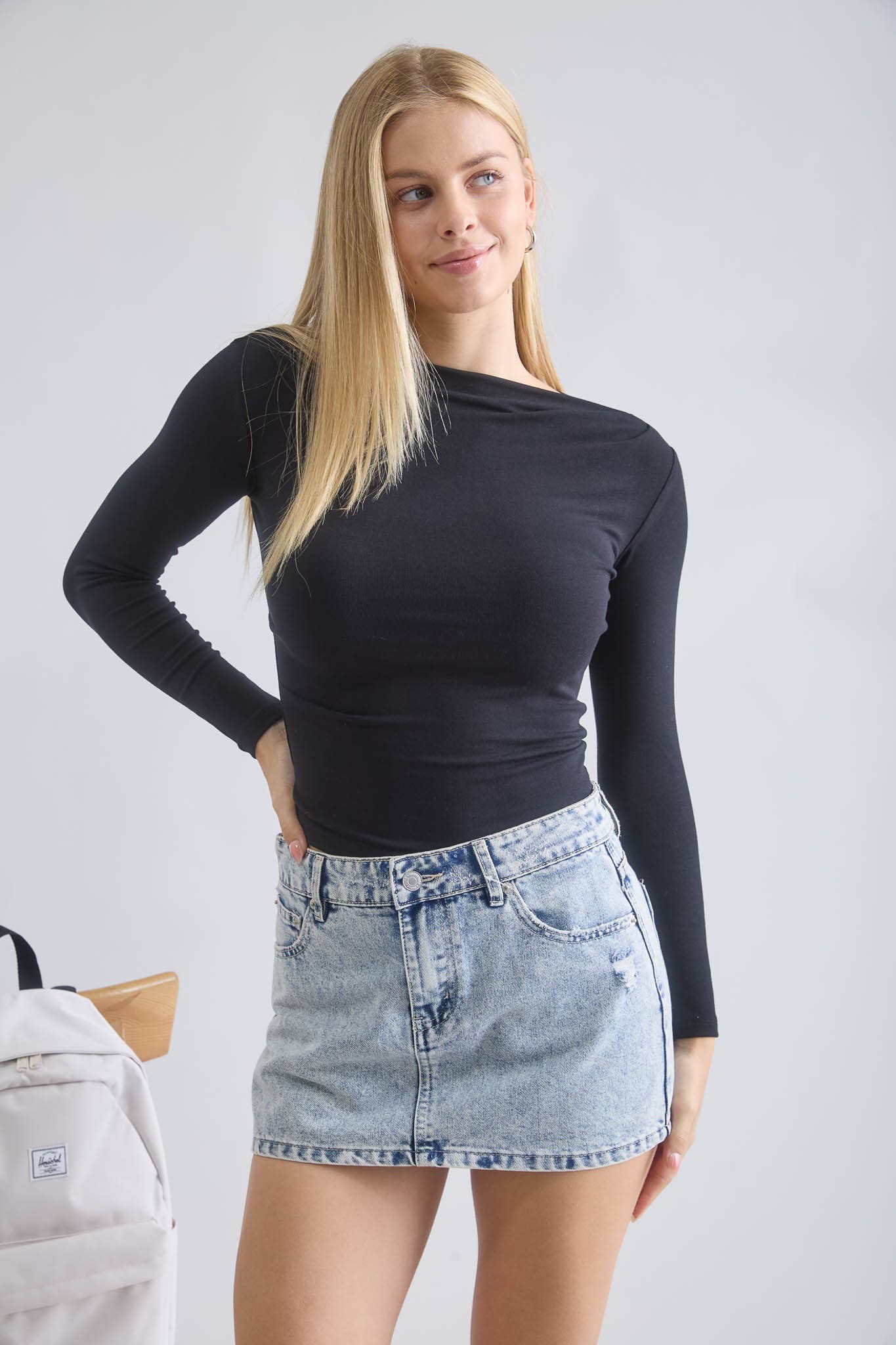 BOATNECK PINTUCK DETAIL