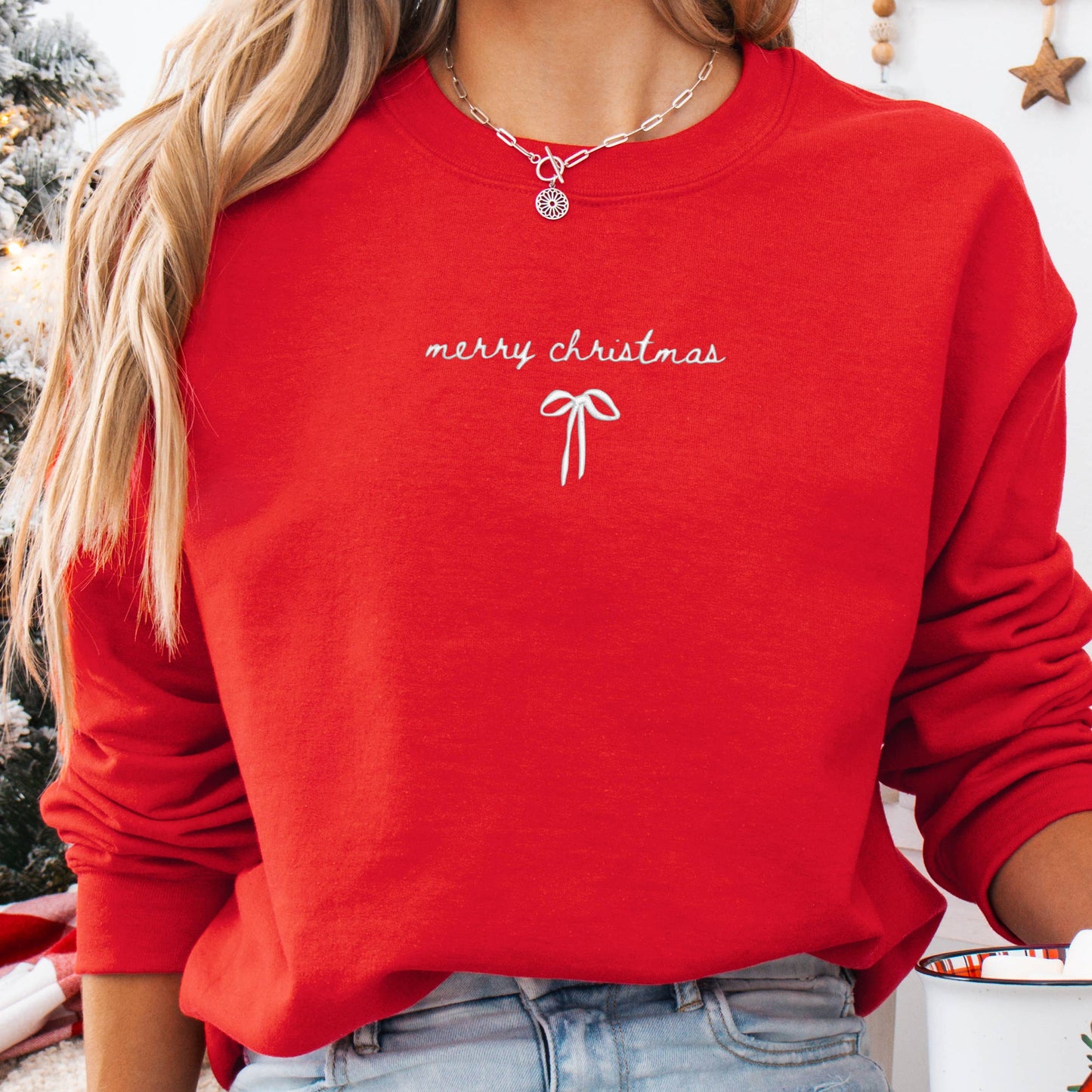 EMBROIDERED CHRISTMAS CREW
