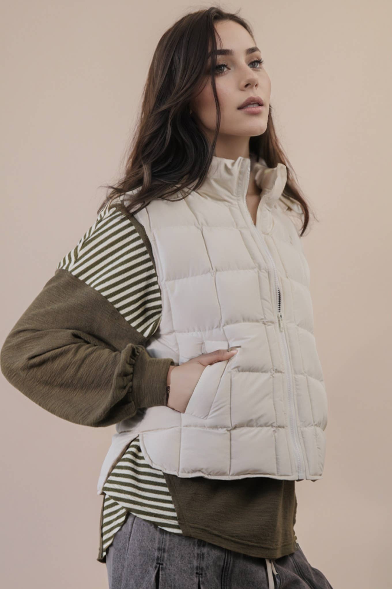 SOLID OFF WHITE/BEIGE VEST