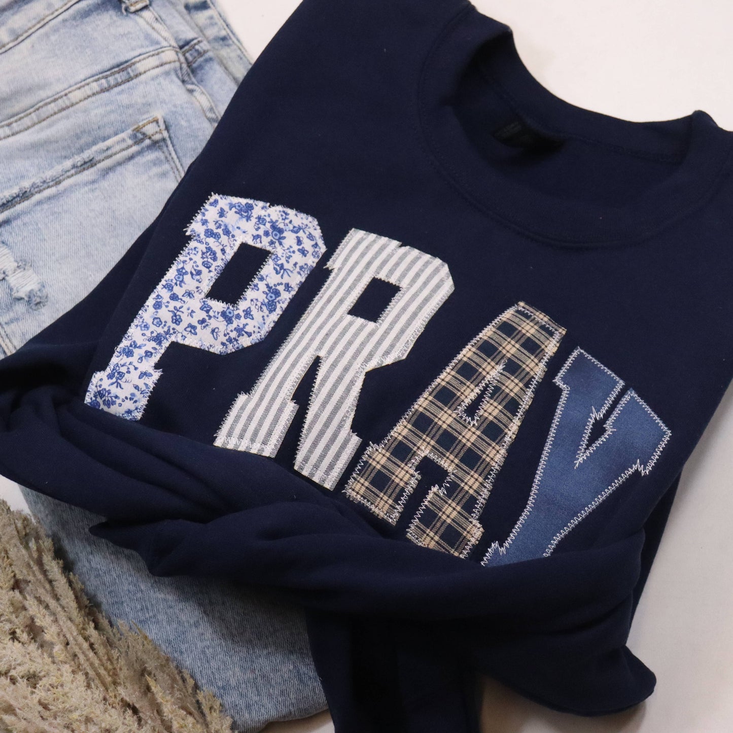 PRAY FAITH SWEATSHIRT