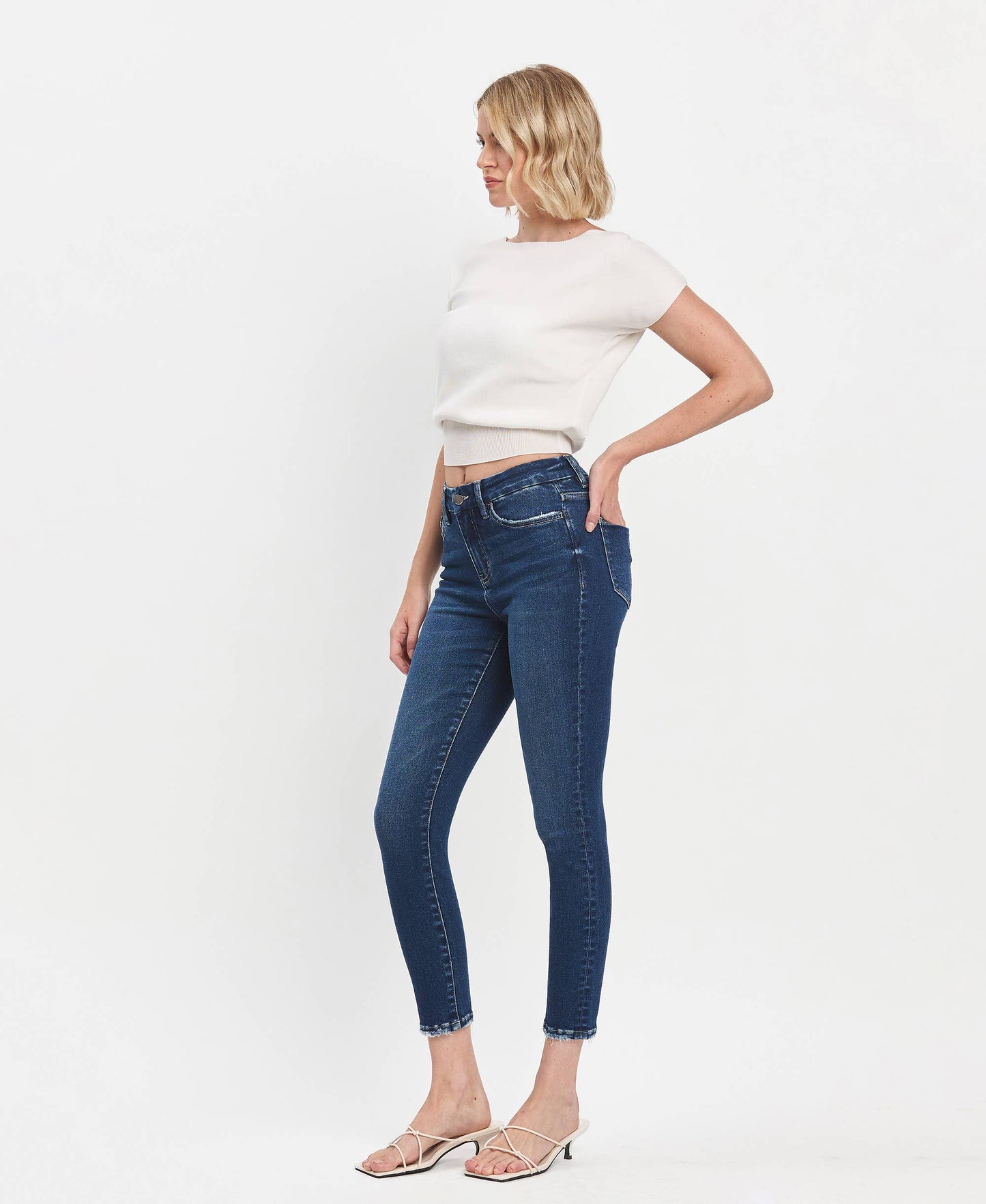 HIGH RISE SKINNY JEANS