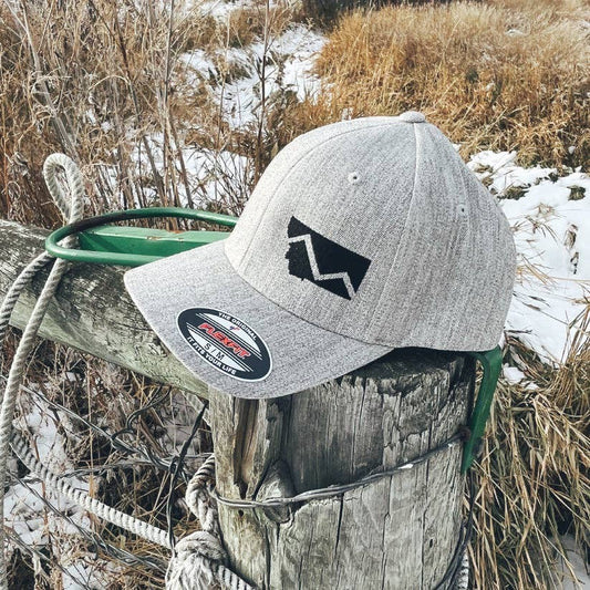 MONTANA MOUNTAIN FLEXFIT HAT