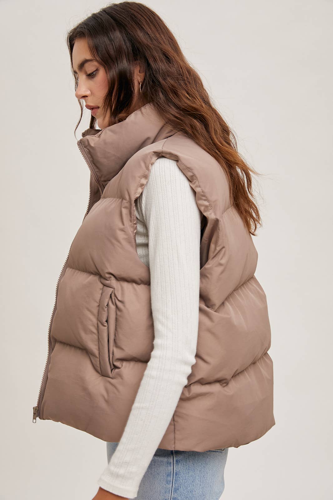 ZIPPER FRONT PUFFER VEST: MUSHROOM