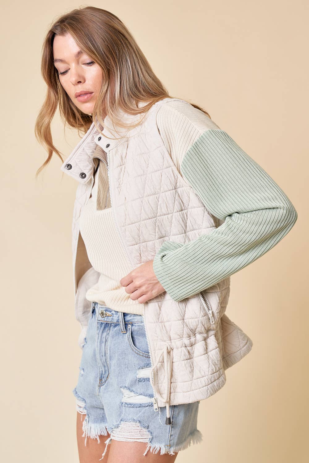 STONE ZIP-UP QUILTED VEST