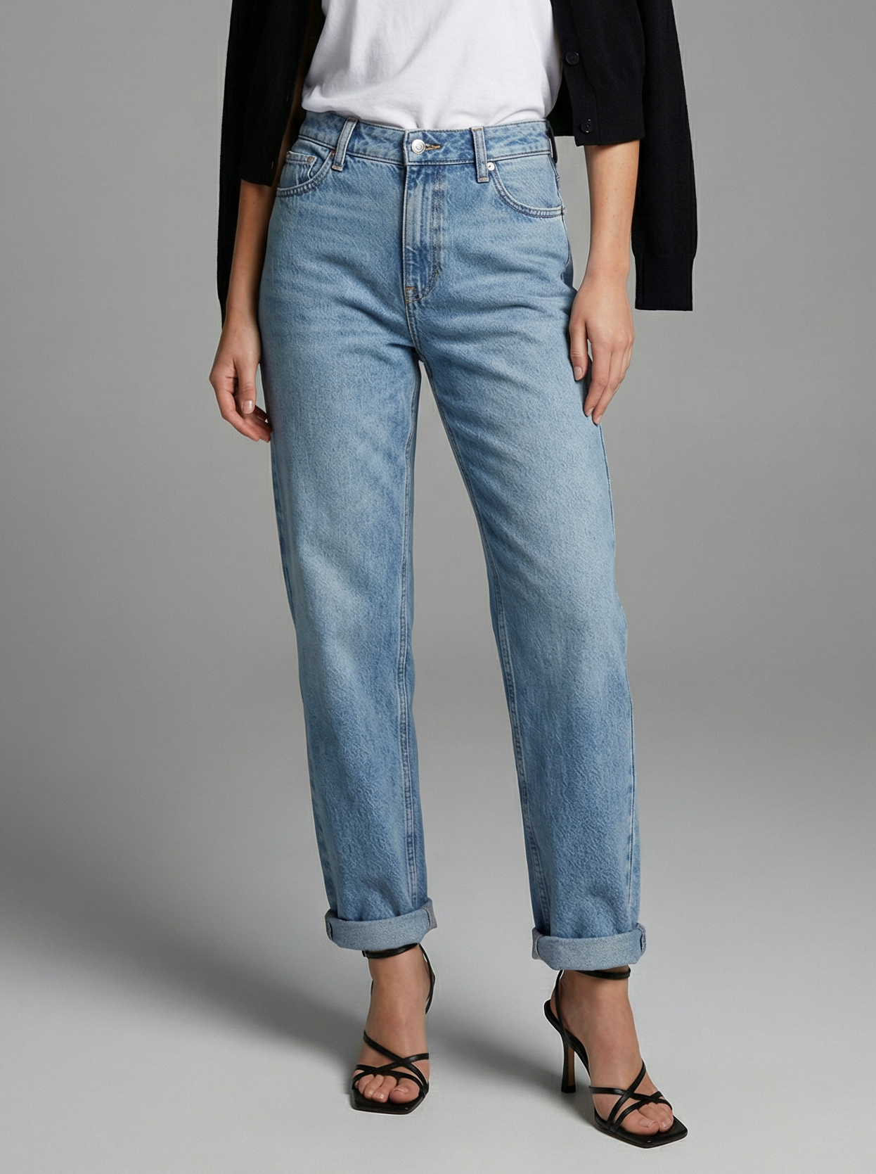 TAPERED MID RISE WIDE BAGGY JEANS