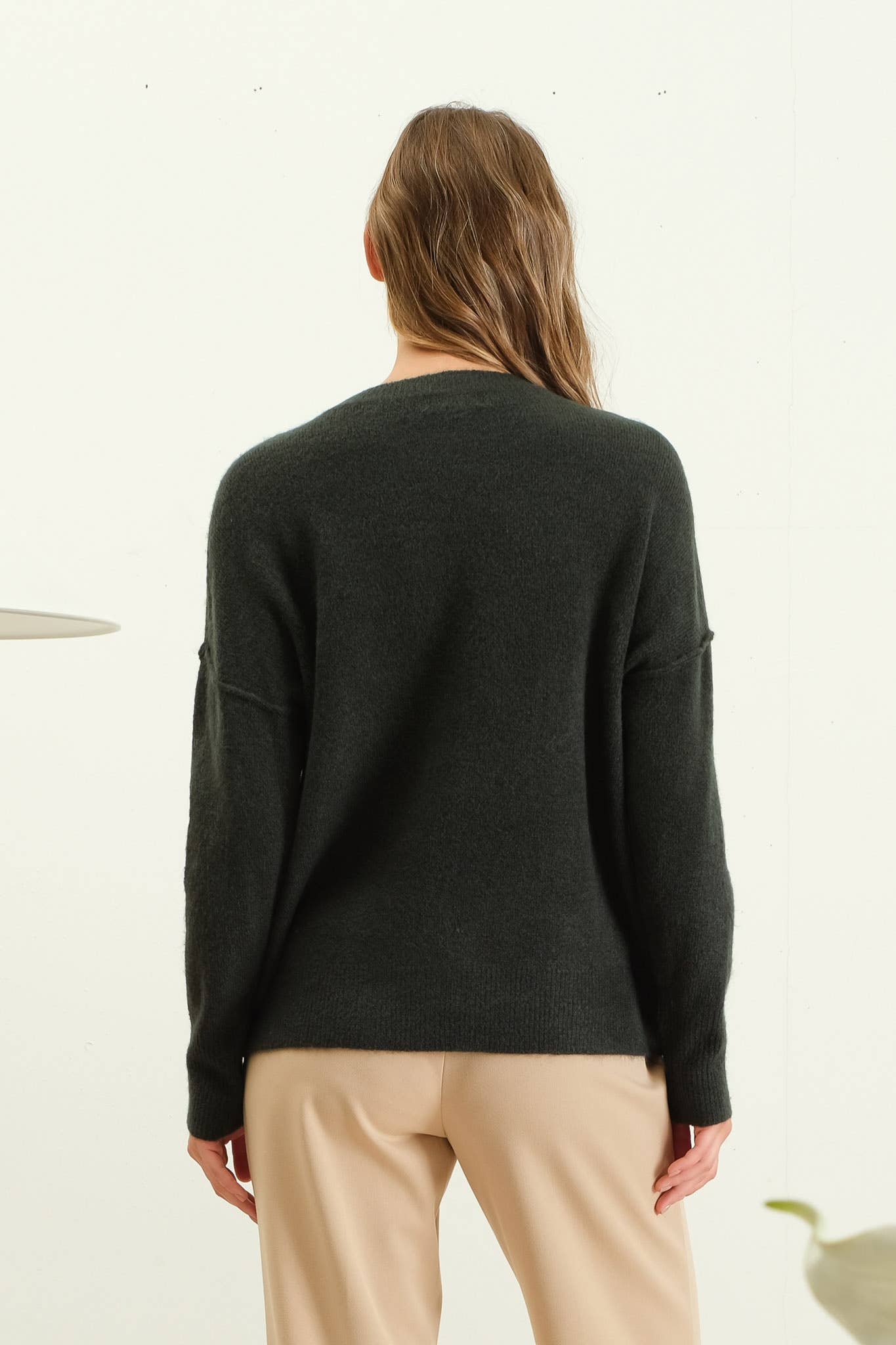 HUNTER GREEN CREWNECK SWEATER