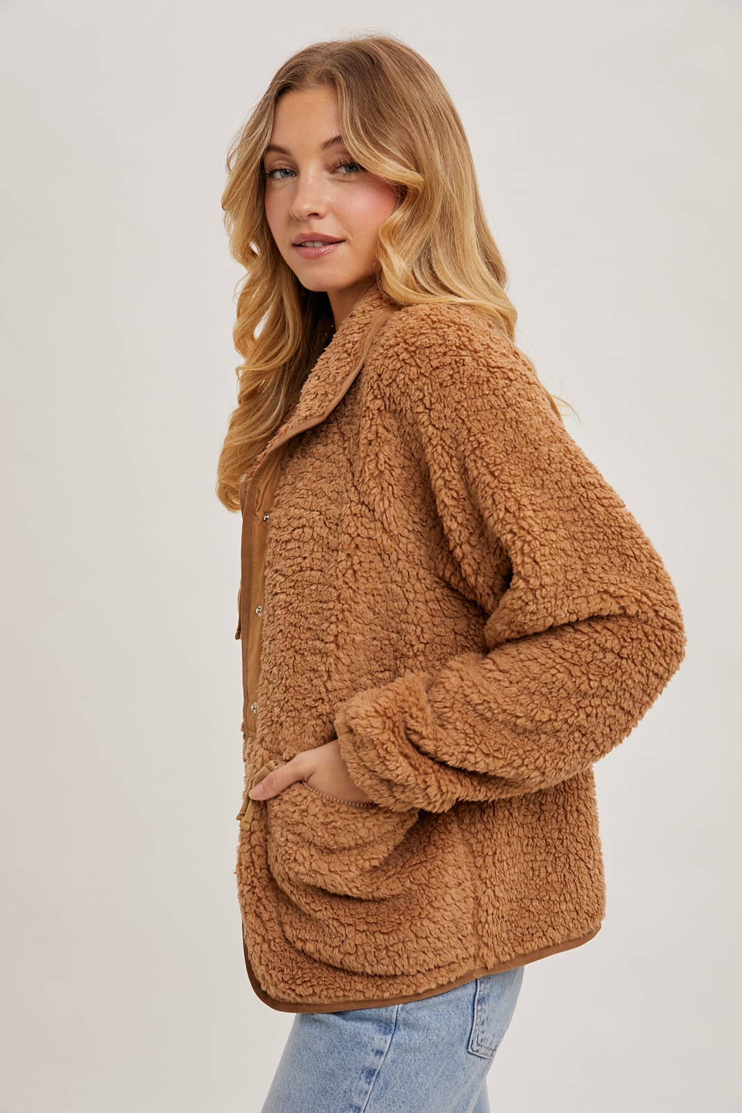 BUTTON DOWN FLEECE SHERPA JACKET