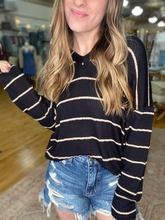 STRIPE V NECK LONG SLEEVE  KNIT TOP