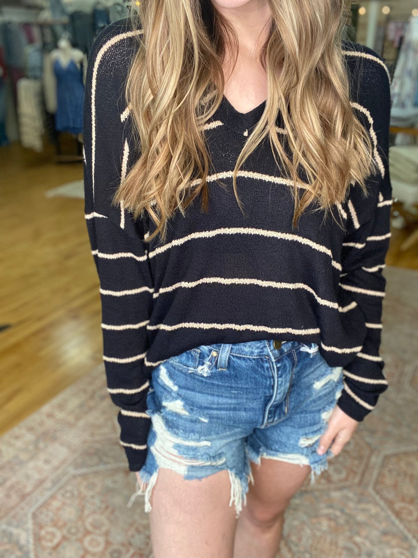 STRIPE V NECK LONG SLEEVE  KNIT TOP