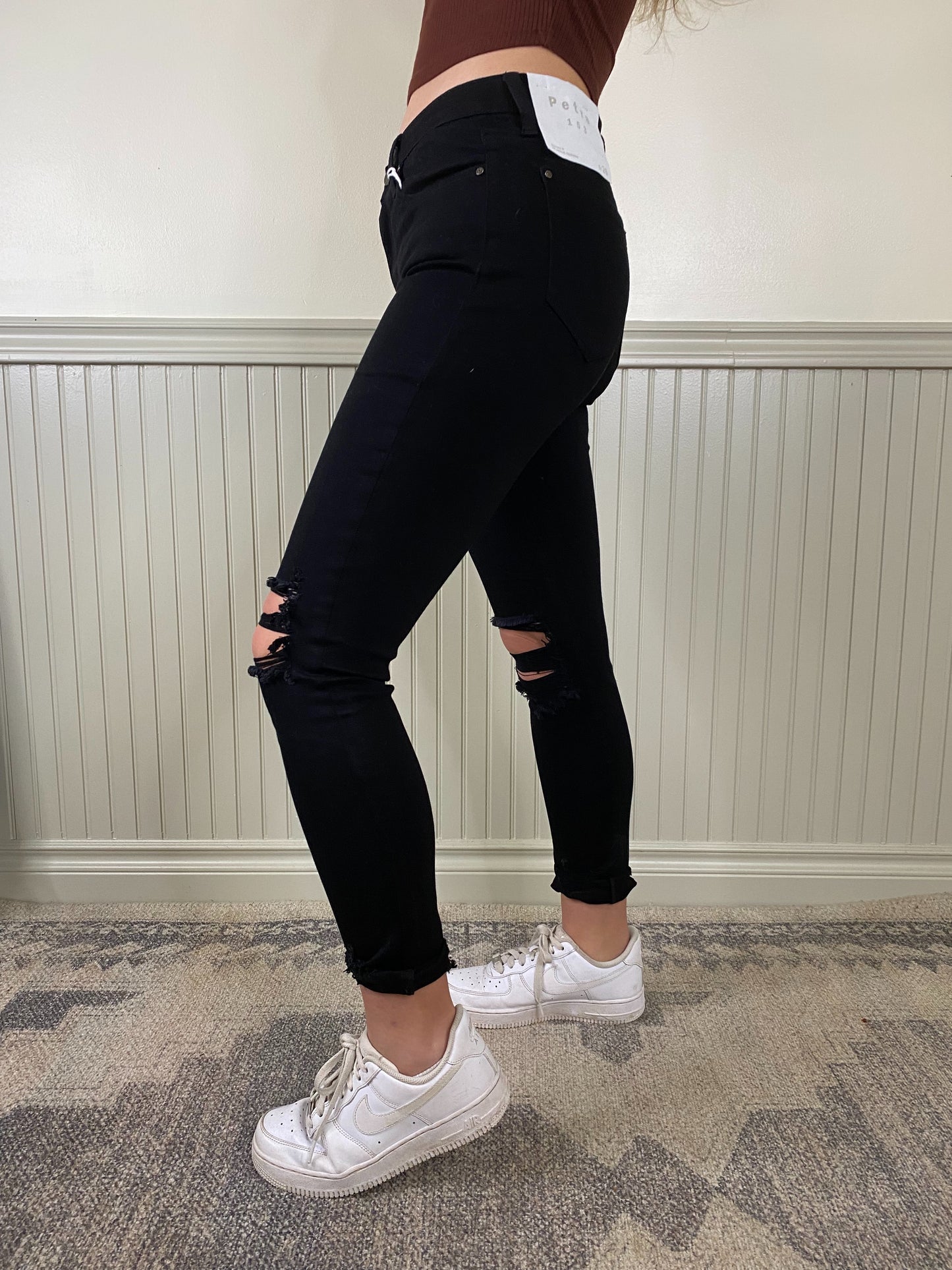 Anna High Rise Black Skinny