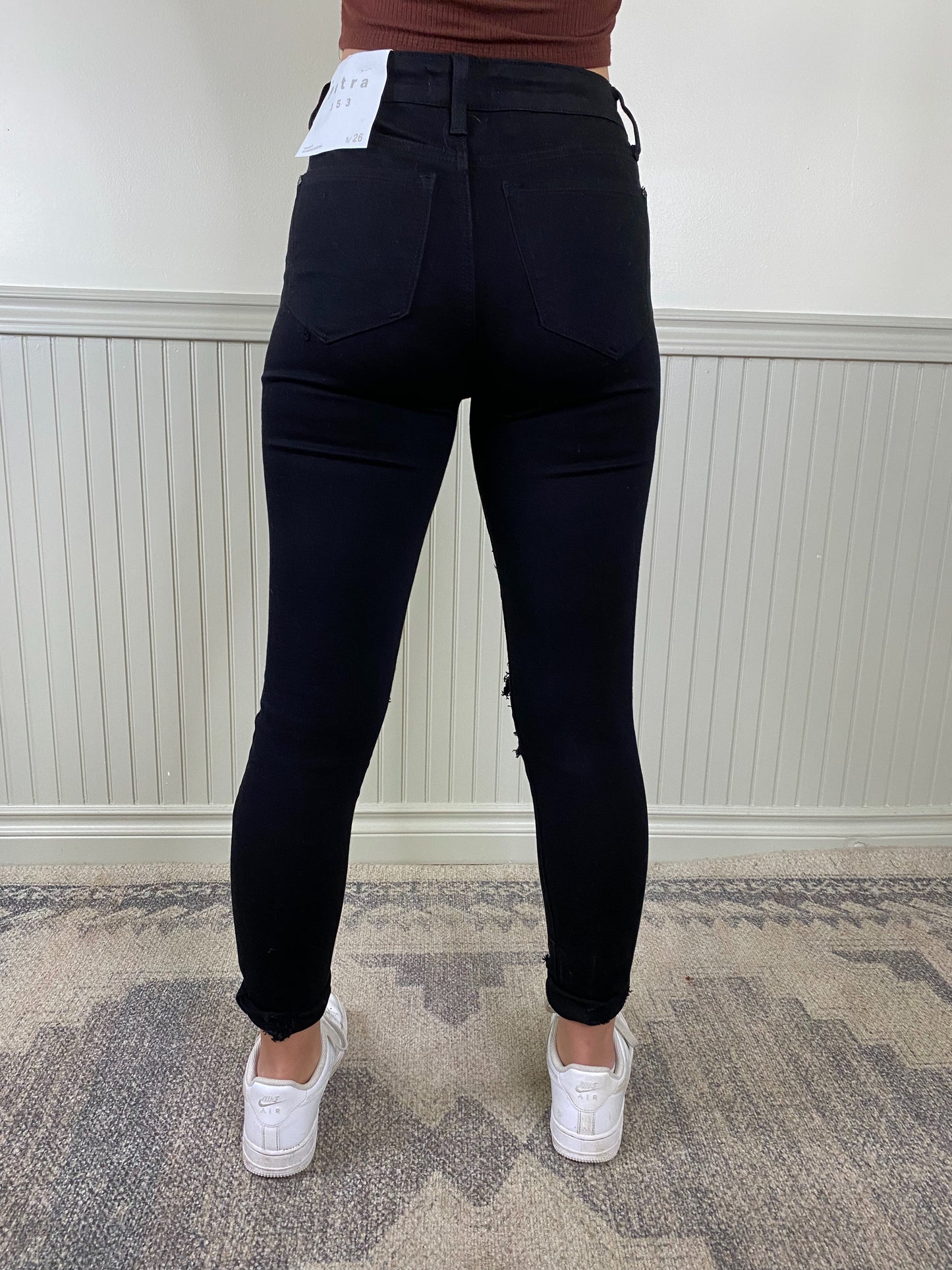 Anna High Rise Black Skinny