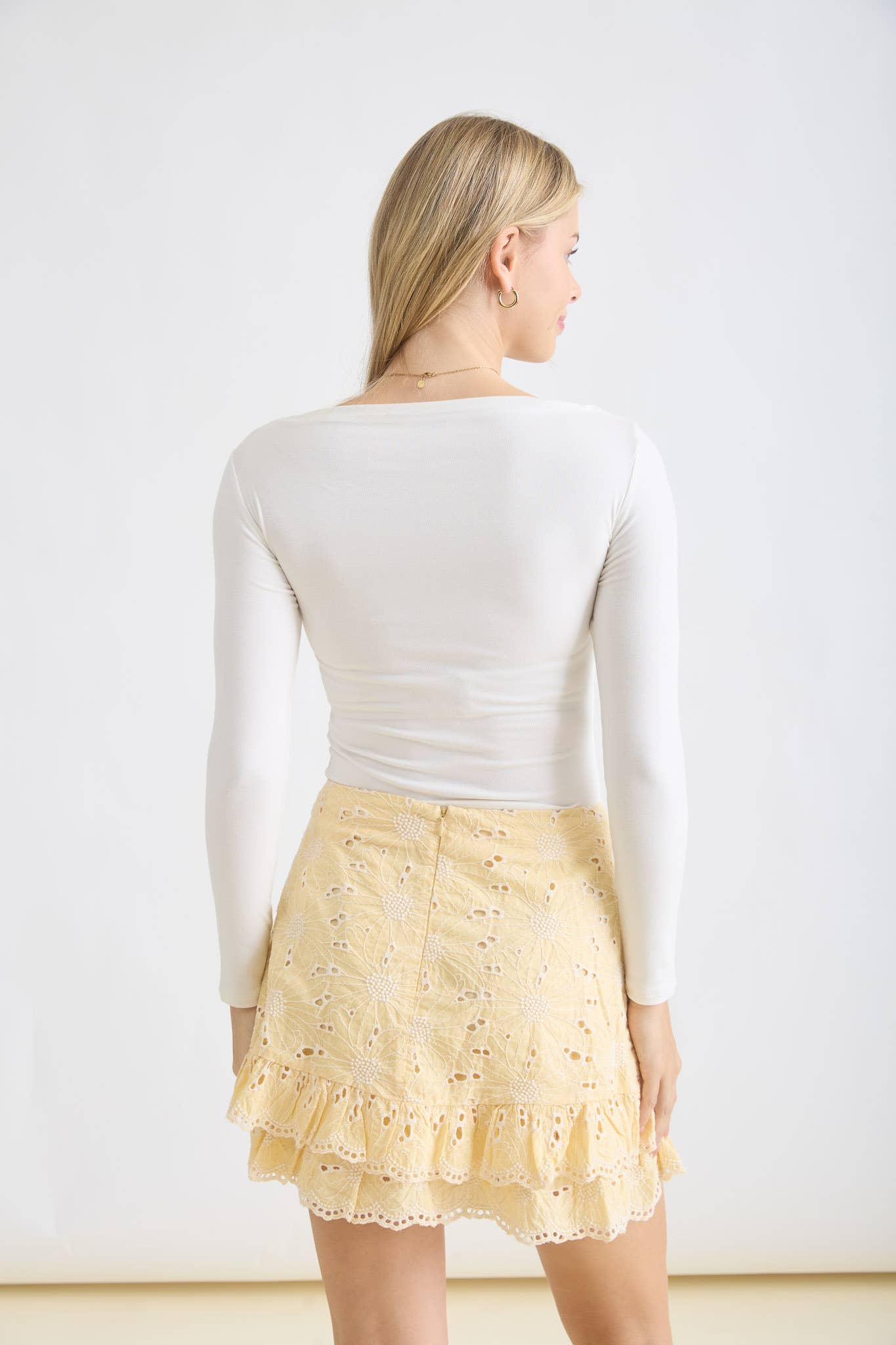 BOATNECK PINTUCK DETAIL