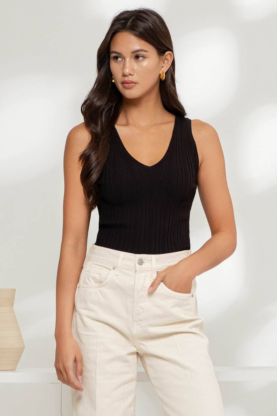 V-NECK SWEATER TANK