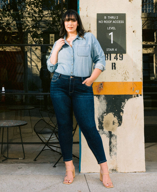 PLUS- SARA MID RISE ANKLE SKINNY