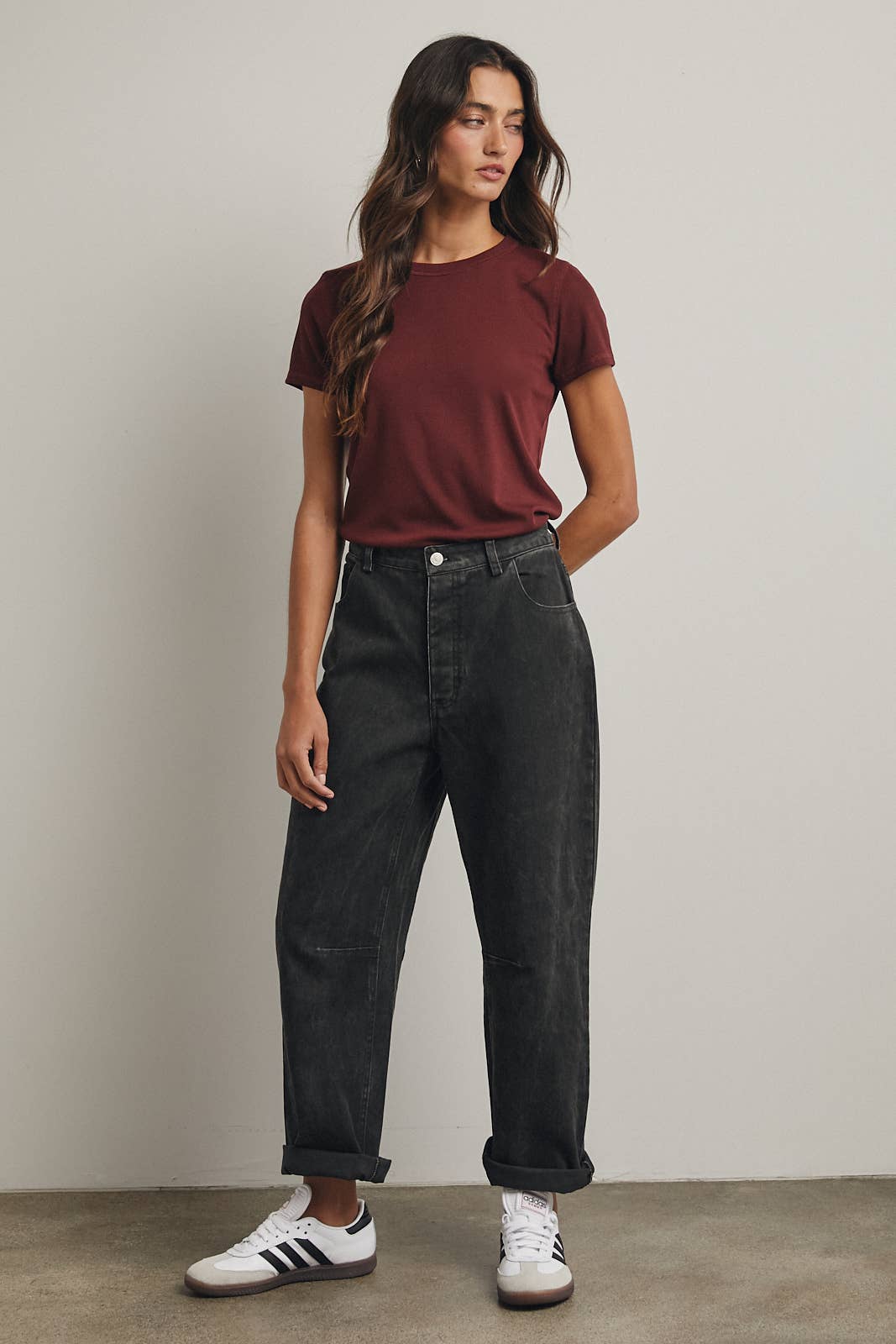 RIBBED KNIT BASIC T-SHIRT BURGUNDY