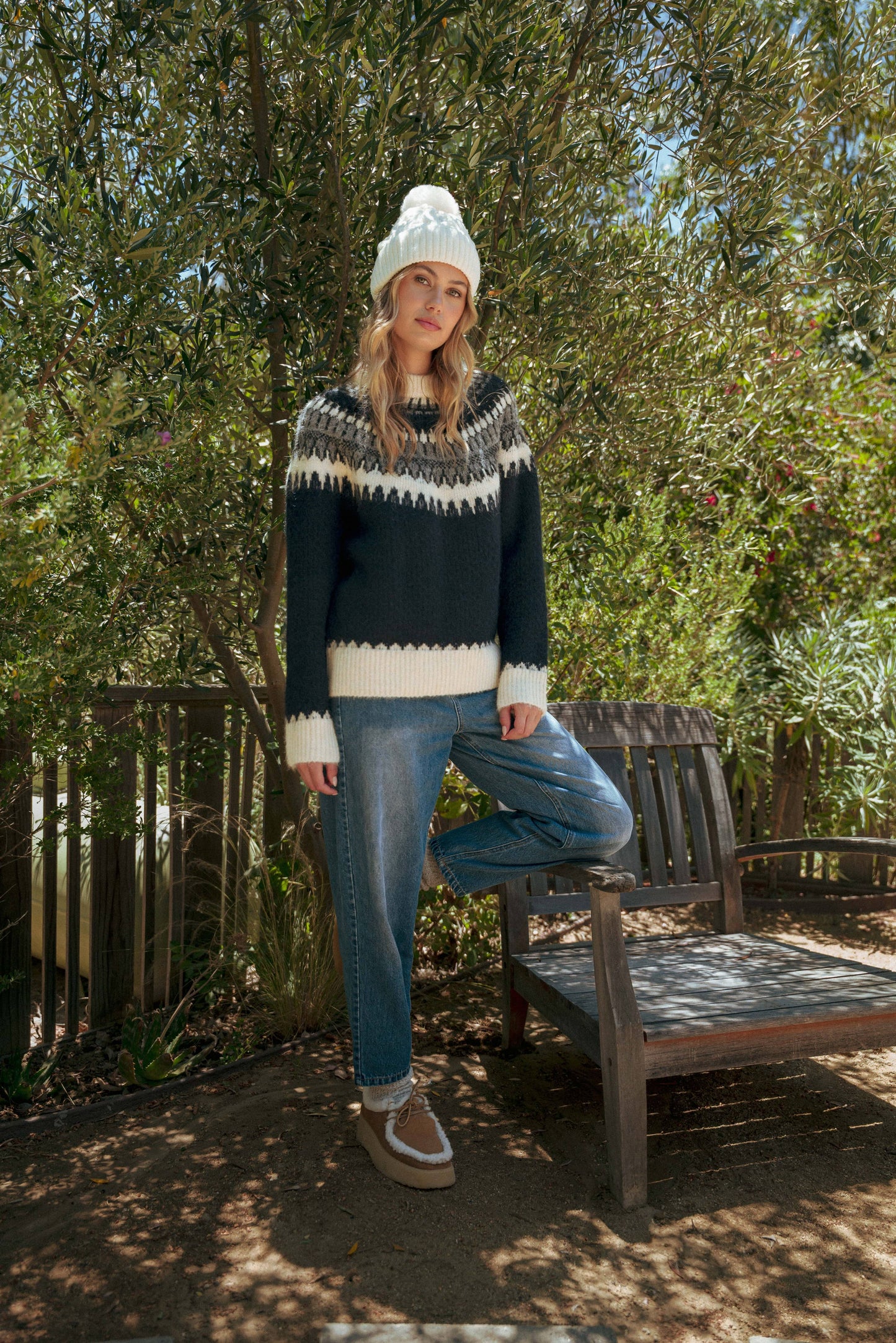 NAVY NORDIC SWEATER
