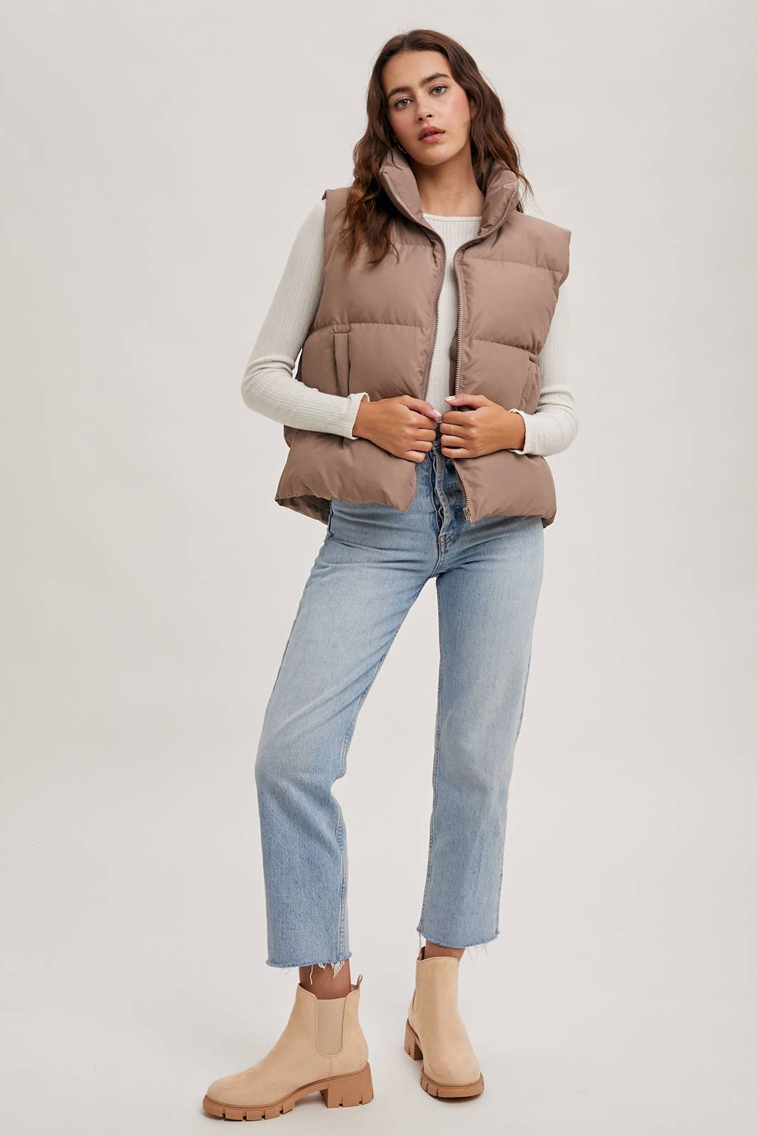 ZIPPER FRONT PUFFER VEST: MUSHROOM