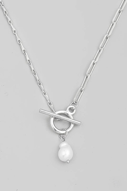 TOGGLE PEARL CHARM NECKLACE