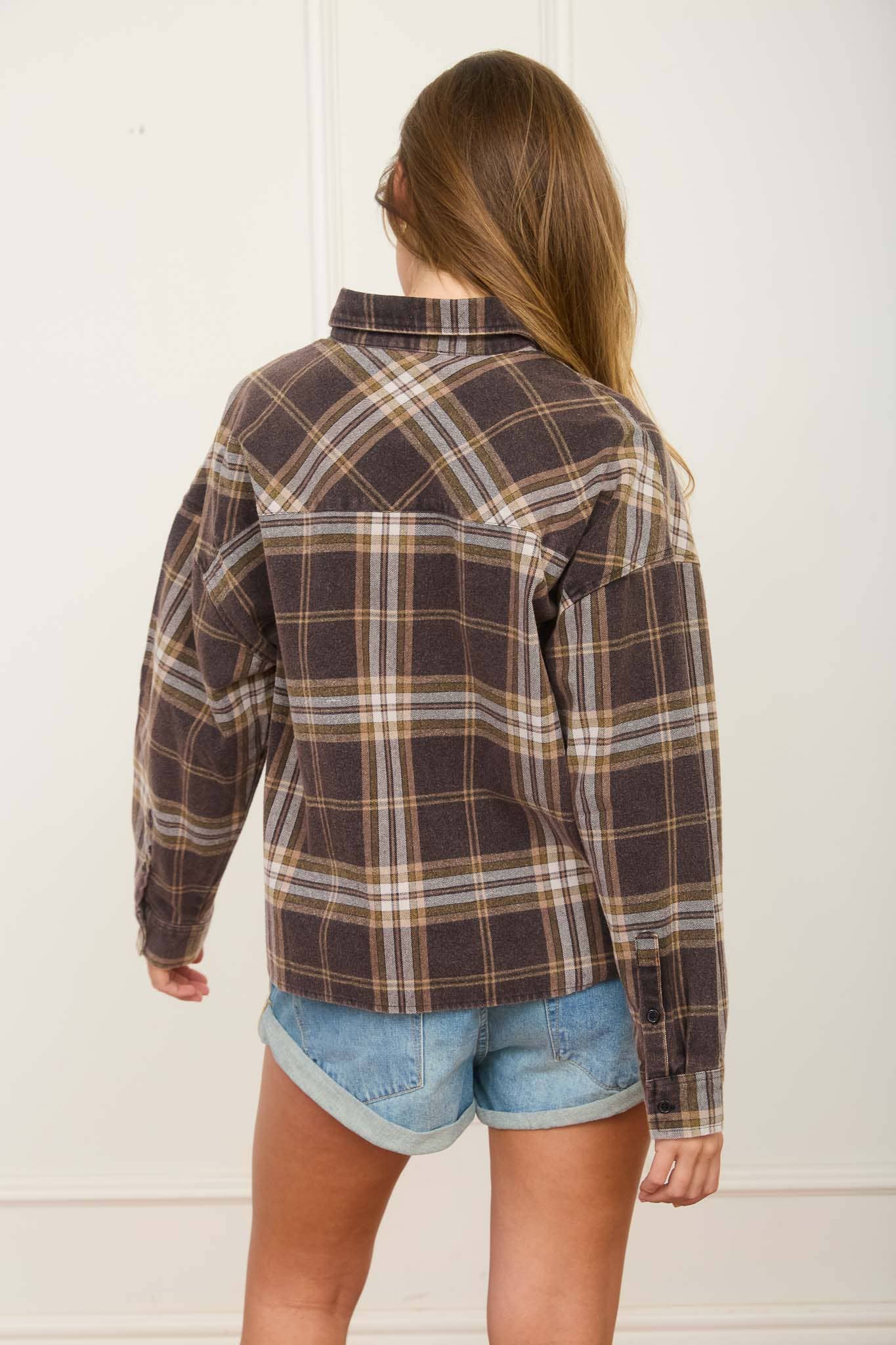 BLACK PLAID BOXY BUTTON DOWN