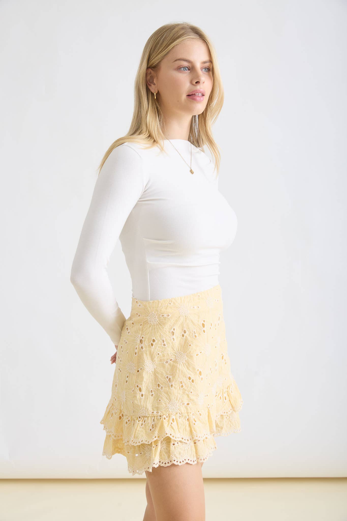 BOATNECK PINTUCK DETAIL